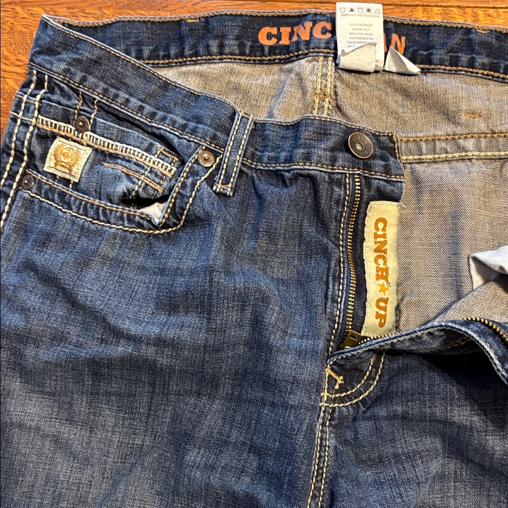 Men's Blue Denim Jeans - Classic Straight Fit - Picture 2 of 5